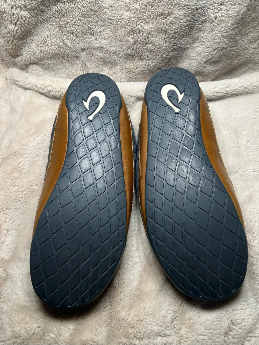 OluKai Hanohano men's slippers mens size 13